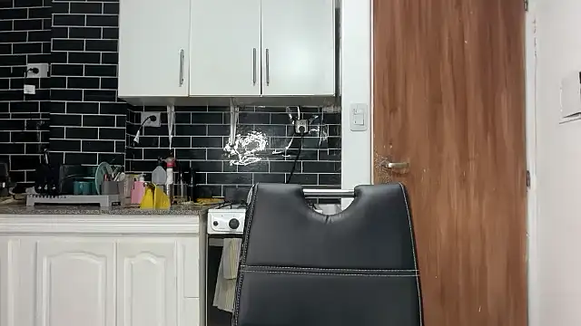 MUSCLEANGEL1 online show from March 2026 04:28:02 PM