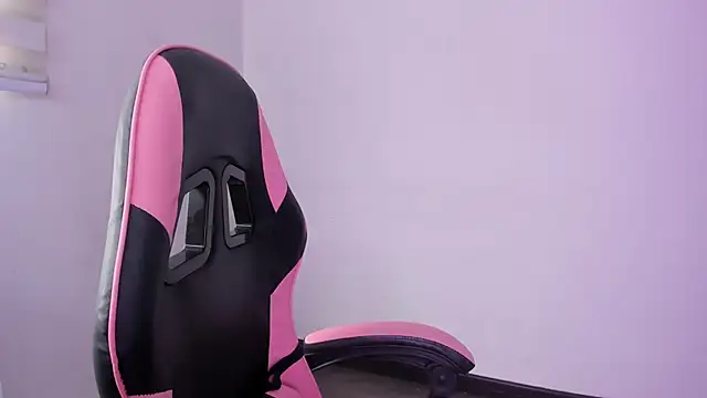 Arianna Jannes online show from April 2026 03:50:02 PM