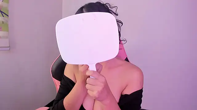 Arianna Jannes online show from April 2026 06:00:02 PM