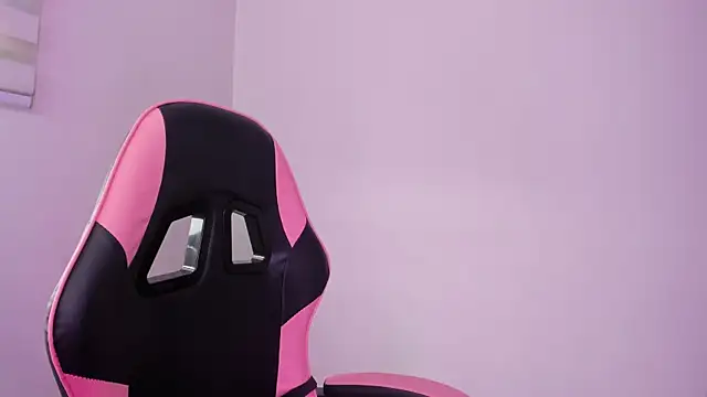 Arianna Jannes online show from March 2026 05:28:02 PM