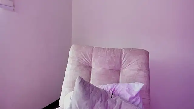 Arianna Jannes online show from October 2025 05:26:02 PM