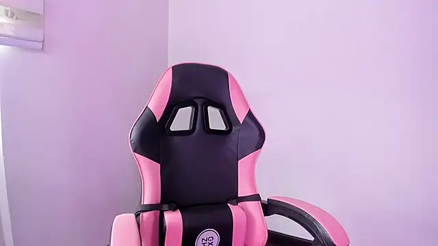 Arianna Jannes online show from March 2026 05:25:02 PM