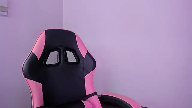 Arianna Jannes online show from March 2026 03:56:02 PM