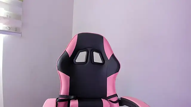 Arianna Jannes online show from February 2026 04:06:01 PM