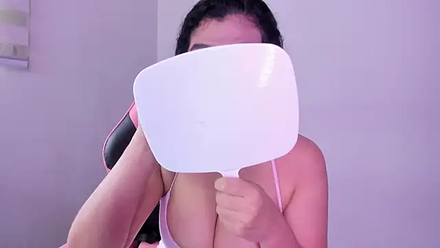 Arianna Jannes online show from February 2026 05:57:01 PM