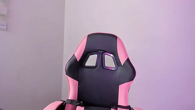 Arianna Jannes online show from February 2026 05:24:02 PM