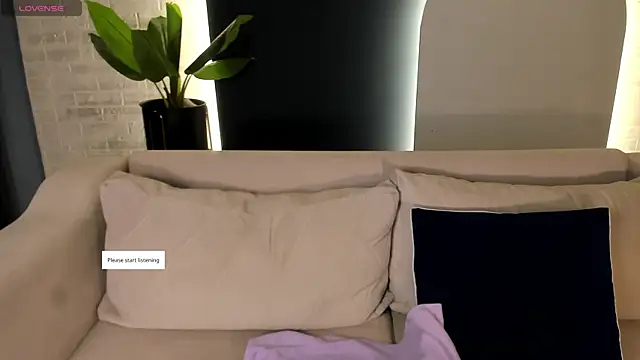AmbarJames  online show from April 2026 11:07:02 AM