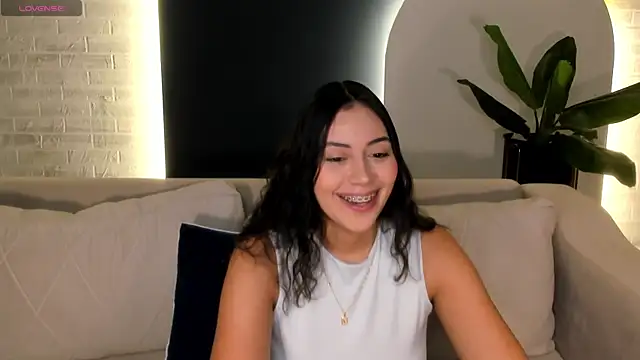 Snapshot of AmbarJames_ chatting on June 2026 12:22:01 PM AmbarJames online show from June 2026 12:22:01 PM