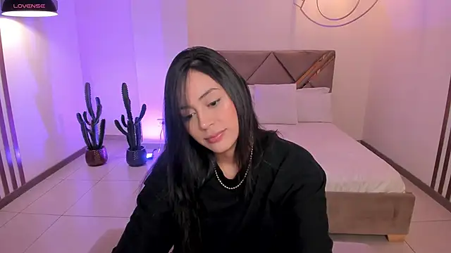 AmbarJames  online show from January 2026 12:01:01 PM