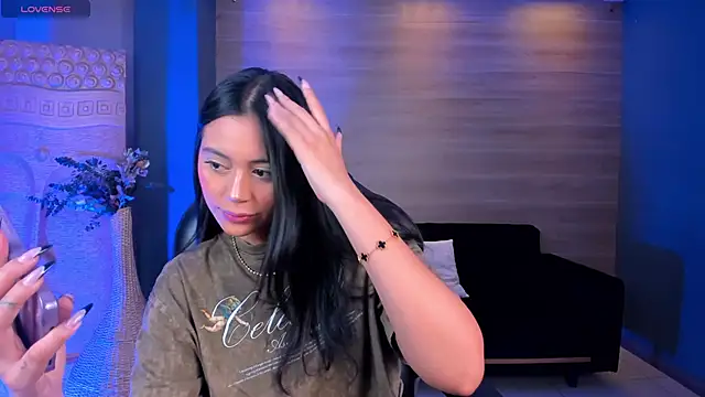 AmbarJames  online show from October 2025 11:31:01 AM