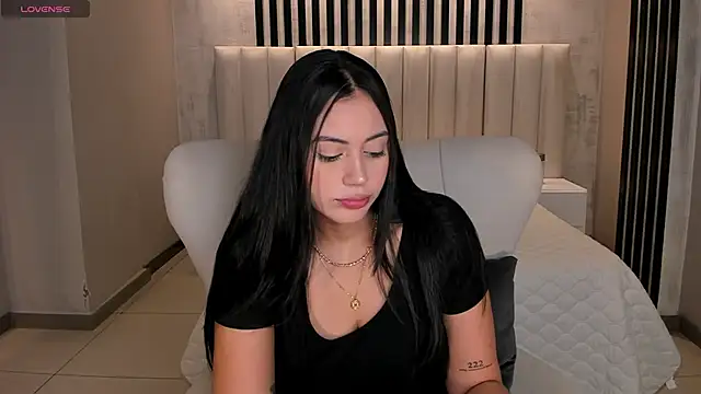 AmbarJames  online show from April 2026 12:01:01 PM