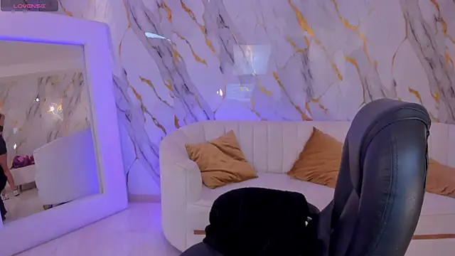 AmbarJames  online show from November 2025 11:55:02 AM