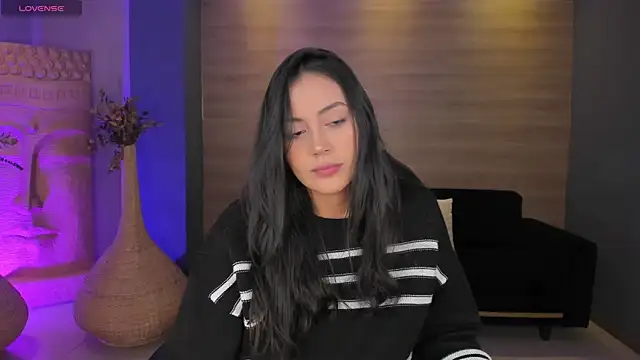 AmbarJames  online show from December 2025 01:35:02 PM