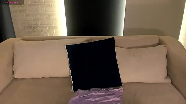 AmbarJames  online show from March 2026 12:17:02 PM