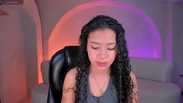 SophieHouston  online show from October 2025 04:38:01 AM