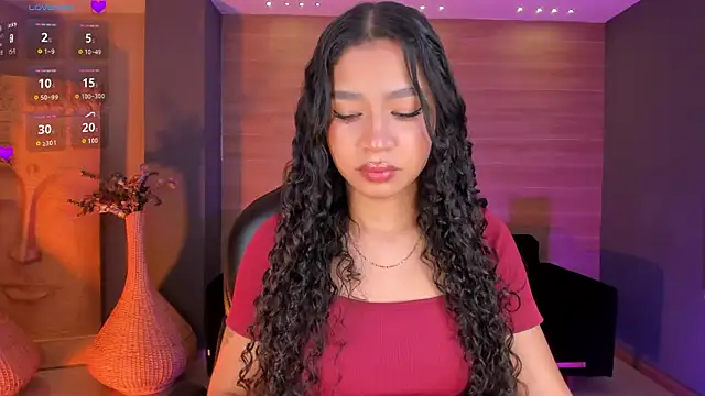 Snapshot of SophieHouston_ chatting on November 2025 04:34:02 AM SophieHouston online show from November 2025 04:34:02 AM