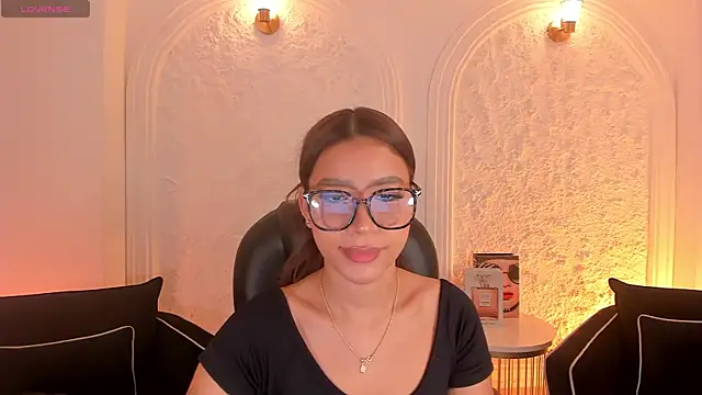 Snapshot of SophieHouston_ chatting on July 2026 03:14:01 AM SophieHouston online show from July 2026 03:14:01 AM