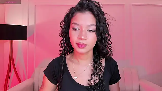 Snapshot of SophieHouston_ chatting on September 2025 03:16:01 AM SophieHouston online show from September 2025 03:16:01 AM