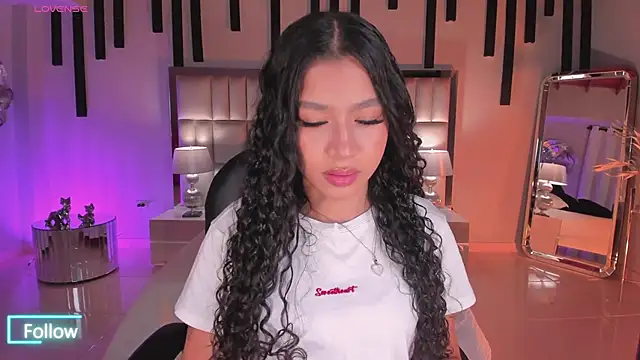 Snapshot of SophieHouston_ chatting on December 2025 03:49:02 AM SophieHouston online show from December 2025 03:49:02 AM