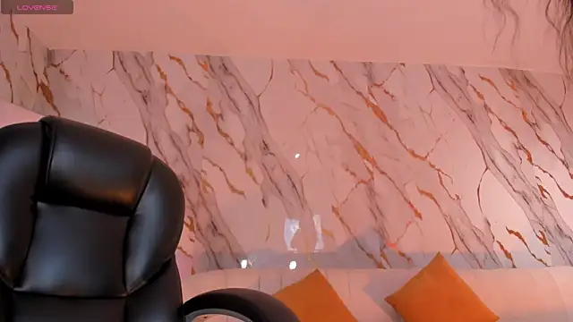 SophieHouston  online show from May 2026 04:09:02 AM
