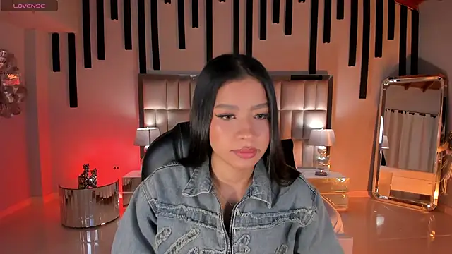 SophieHouston  online show from April 2026 04:38:02 AM