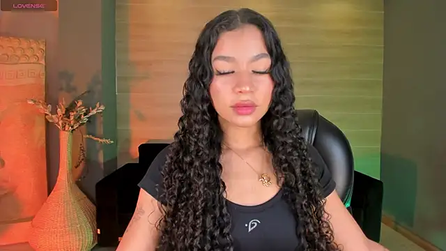 SophieHouston  online show from October 2025 04:12:01 AM
