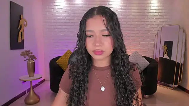 Snapshot of SophieHouston_ chatting on December 2025 03:44:01 AM SophieHouston online show from December 2025 03:44:01 AM