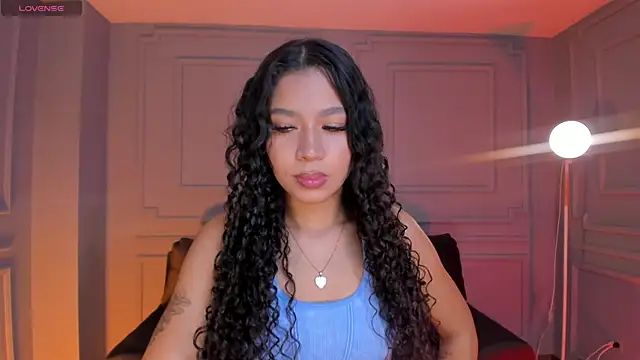 Snapshot of SophieHouston_ chatting on October 2025 03:38:01 AM SophieHouston online show from October 2025 03:38:01 AM