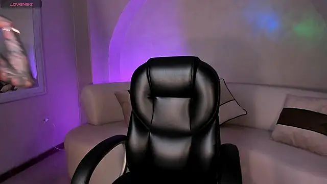 Snapshot of MilaLawrence chatting on September 2025 08:51:01 PM MilaLawrence online show from September 2025 08:51:01 PM