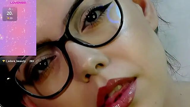 KaylaLewys online show from March 2026 06:58:02 PM