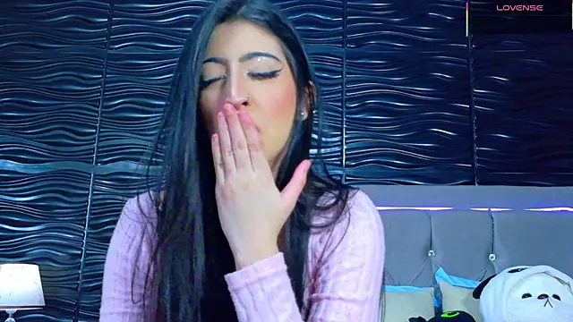 Ambar Bull online show from October 2025 12:15:01 PM