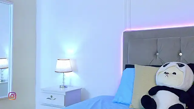 Ambar Bull online show from March 2026 01:26:02 PM