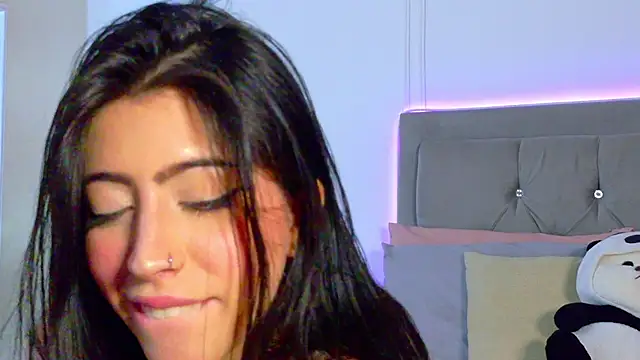 Ambar Bull online show from March 2026 02:15:01 PM