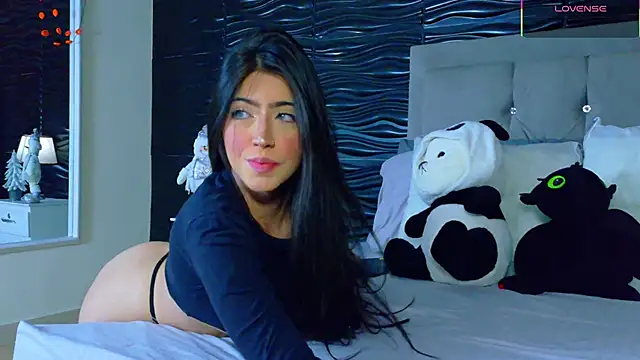 Ambar Bull online show from December 2025 01:03:02 PM