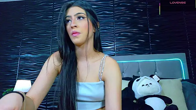Ambar Bull online show from September 2025 12:09:02 PM