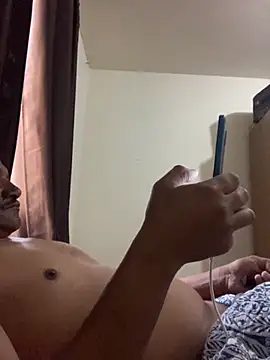 PIROCAGG21 online show from November 2025 10:41:02 AM