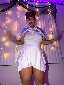 Snapshot of moan4mona chatting on September 2025 04:12:01 AM moan4mona online show from September 2025 04:12:01 AM