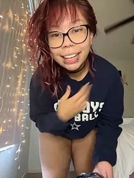 Snapshot of moan4mona chatting on October 2025 06:10:02 PM moan4mona online show from October 2025 06:10:02 PM