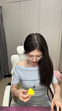 Snapshot of Qianqian-888 chatting on October 2025 01:10:01 PM Qianqian-888 online show from October 2025 01:10:01 PM