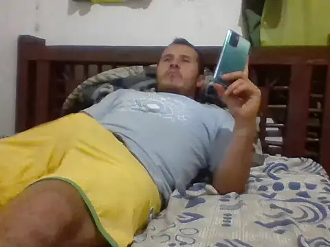 santiii   12 online show from January 2026 01:53:02 AM