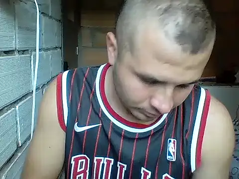 santiii   12 online show from November 2025 10:10:01 PM