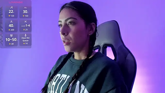 Snapshot of ValkaGrecco chatting on November 2025 02:49:01 AM ValkaGrecco online show from November 2025 02:49:01 AM