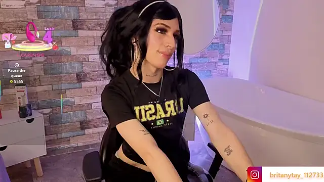 boyfox tay online show from December 2025 07:50:02 PM