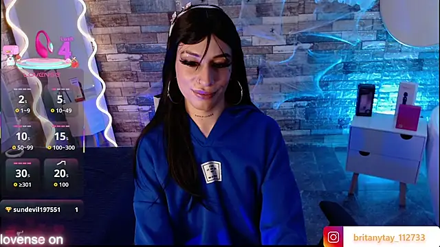 boyfox tay online show from October 2025 04:02:02 AM