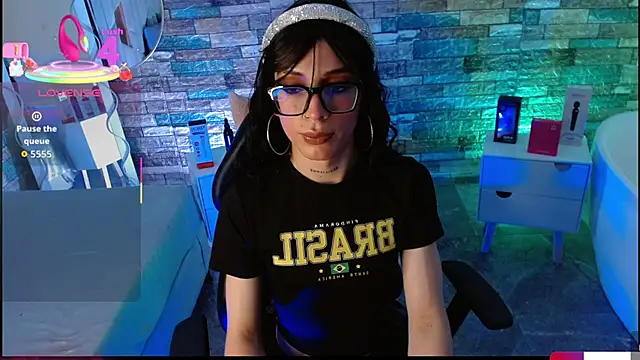boyfox tay online show from October 2025 04:14:02 AM