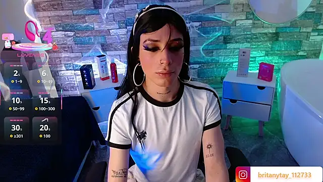 boyfox tay online show from November 2025 04:38:02 AM