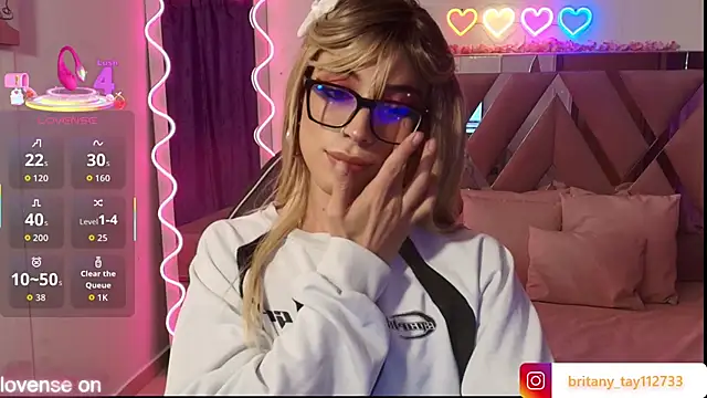 boyfox tay online show from September 2025 03:54:01 AM