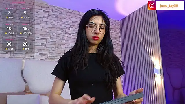 juno tay online show from September 2025 07:53:01 PM