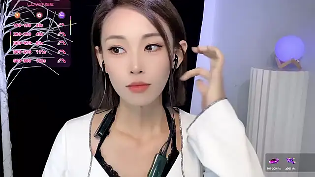 xiaoyue8888 online show from September 2025 01:13:02 AM