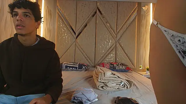 Hotcouple 222 online show from March 2026 07:25:01 PM